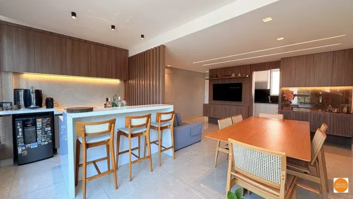 Apartamento com aproximadamente 83m² à venda  3 quartos, 1 suíte e 2 vagas  Buritis.
