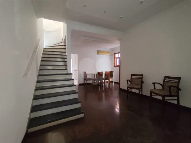 Casa com 2 quartos à venda em Embaré - SP