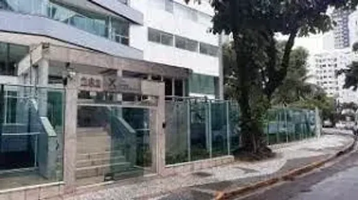 Imóvel para aluguel possui 220 metros quadrados com 3 quartos