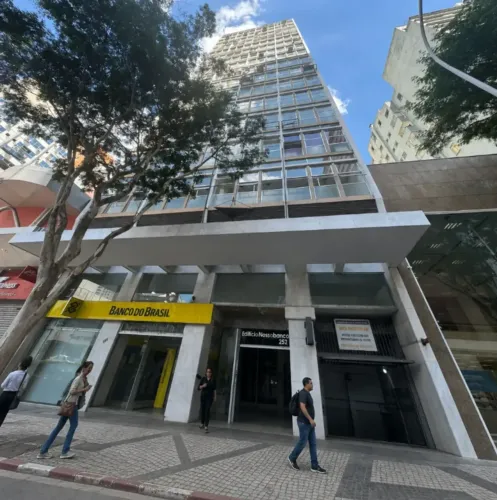 Apartamento para aluguel tem 30 metros quadrados com 1 quarto em Centro - Curitiba - Paran