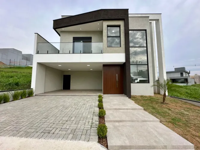 Linda Casa em Condomínio à Venda em Sorocaba