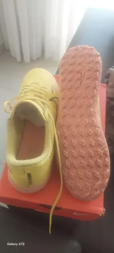 Chuteira Nike Mercurial 40