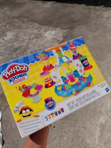 Play-Doh Kitchen creatinos Sorveteira Divertida