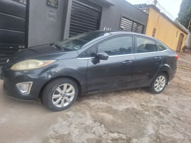 Ford Fiesta Sedan SE 1.6 16V Flex 4P 2011
