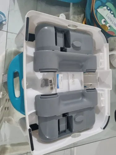 Cadeirinha de alimentação portátil 