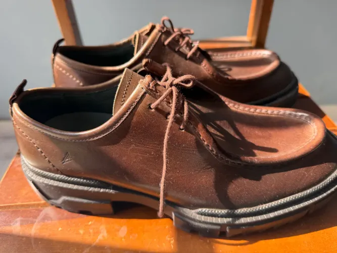Mocassim casual de amarração