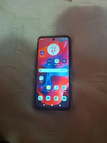 Moto g04 200,00
