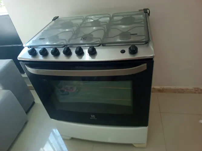 Fogão Electrolux 6 bocas seminovo