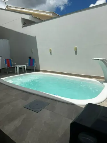Casa para venda com 64 metros quadrados com 2 quartos em Centro - Canelinha - Santa Catari