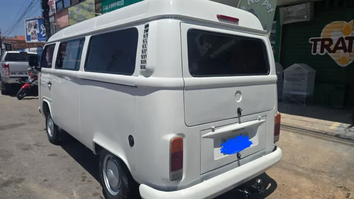 Volkswagen Kombi Standard 1.4 MI Total Flex 8V 2011