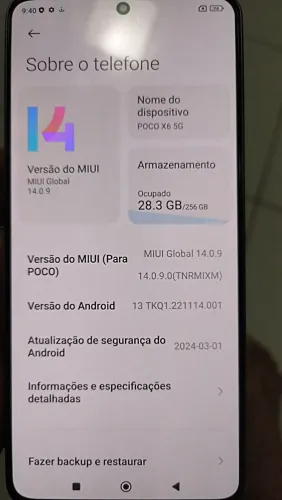 Celular em estado de loja