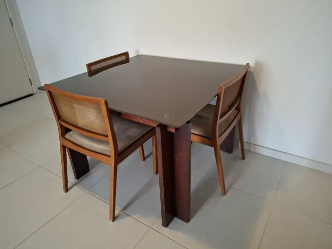 Mesa 3 cadeiras