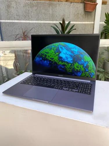 Notebook Samsung i3 13TH, 512GB SSD, 8GB RAM, Full HD