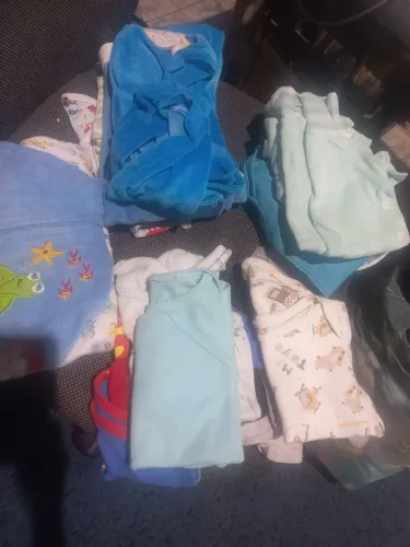 Lote de 60 peças e 20 brinquedos 