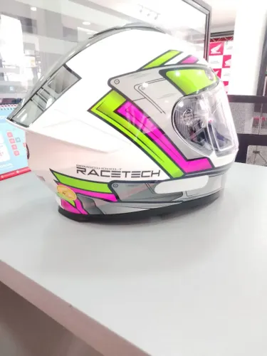 Capacete novo e lindo