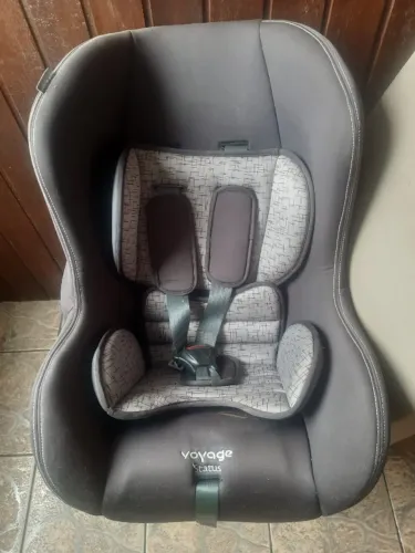 Cadeirinha Voyage Status 0-25kg ótimo estado