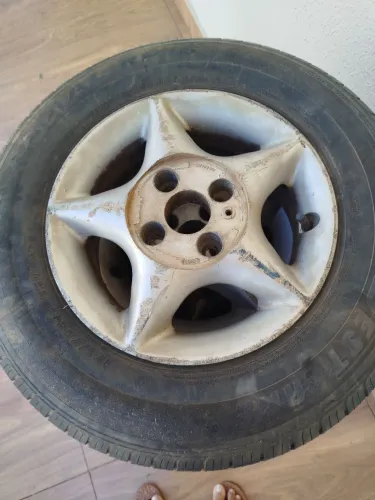 Pneus 175/75/13