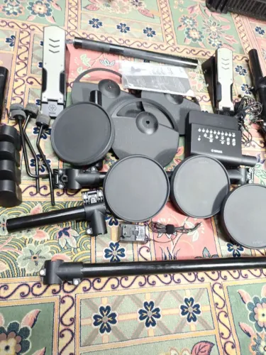 Bateria eletrônica dtx400k yamaha. Ok