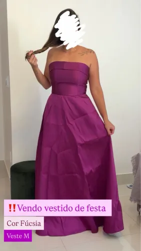 Vestido de festa fúcsia