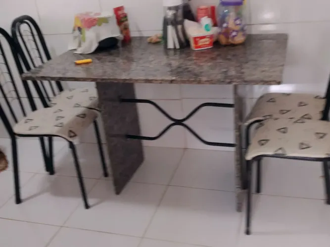 Uma mesa em perfeitas condições 