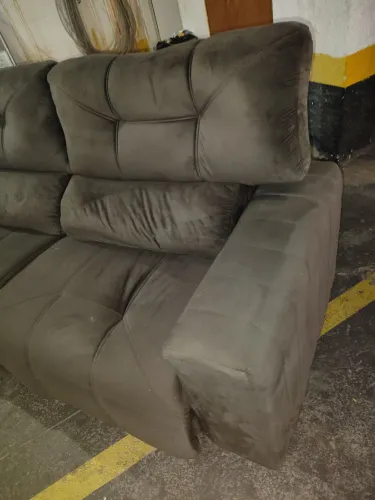 Vende um sofá novo  preço negociáveis 
