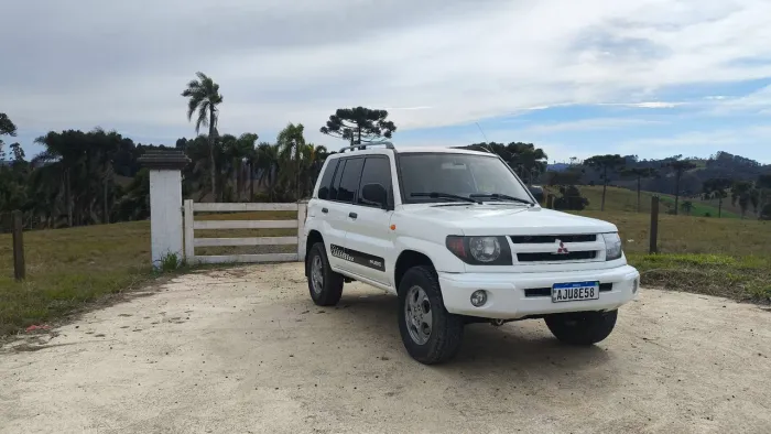 Mitsubishi Pajero IO Mec. 2001