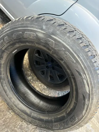 Pneu Bridgestone 265/65 17