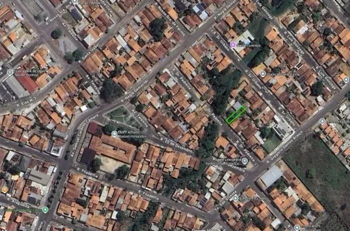 Terreno 175,5 (m²).