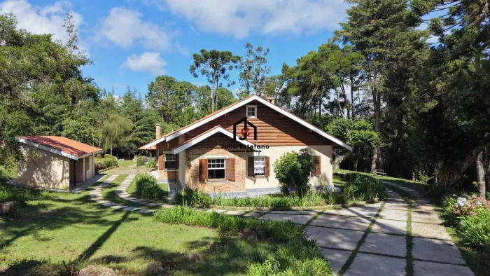 Chácara c/ área total de 30.000,00m² no bairro Parque Ferradura em Campos do Jordão