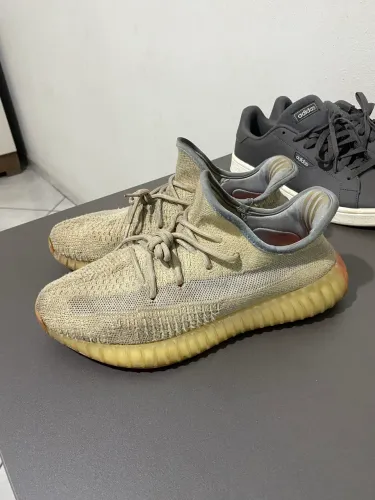 Adidas Yeezy Boost 350 v2