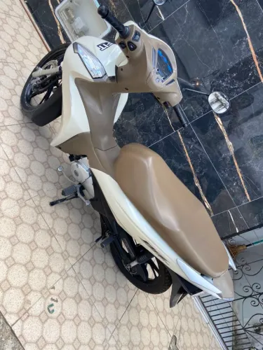 ? VENDO HONDA BIZ 125 2022 ? ÚNICA DONA 16KM RODADOS APENAS<br>