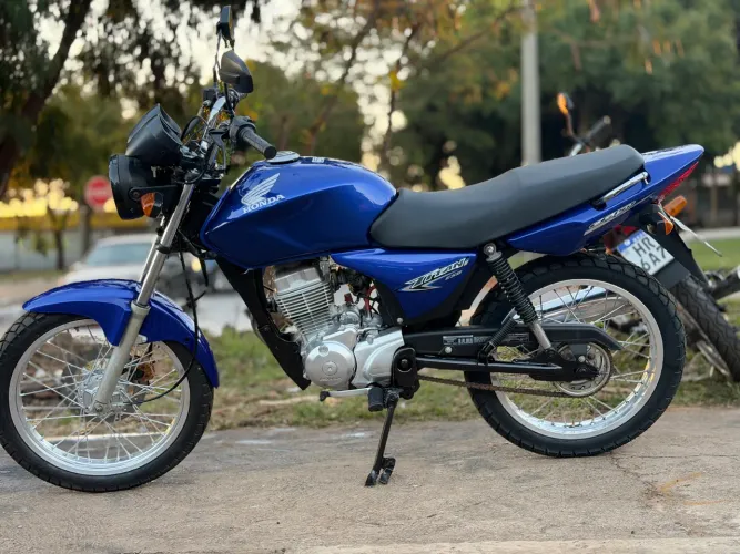 Honda Titan 150 2005 partida