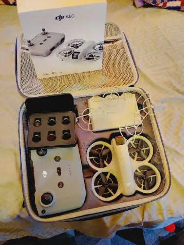 Vendo DJI neo 1 fly more combo