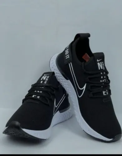 Tênis Nike Epic React Flyknit "Just Do It" Black | Ultra Conforto, Amortecimento Respons.