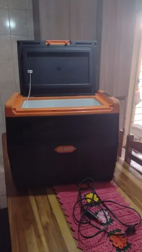 Vendo Geladeira Para Cabine para caminhão barco ou Motorhome 