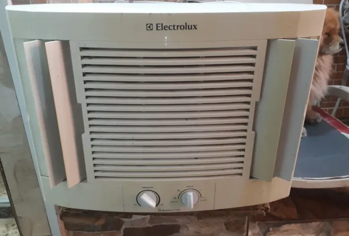 Ar-condicionado de janela 7500BTUs