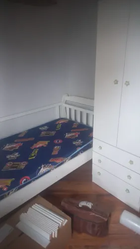 Cama com armário Branco Infantil 