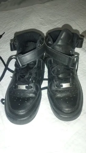Vendo Air foce original,retirada em Vicente Pires não faço entregas.