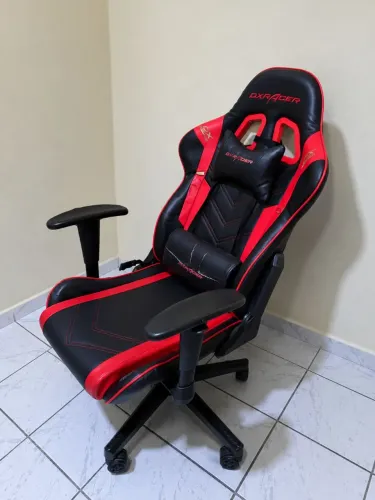 Cadeira Gamer DXRacer Ergonômica - Preta e Vermelha