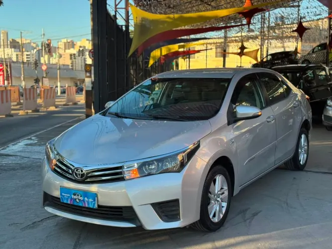 Toyota Corolla GLI 1.8 Flex 16V Aut. 2015