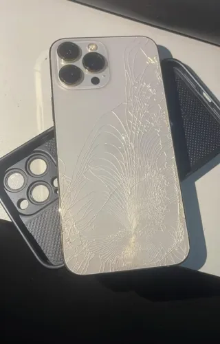 iPhone 13 Pro Max branco