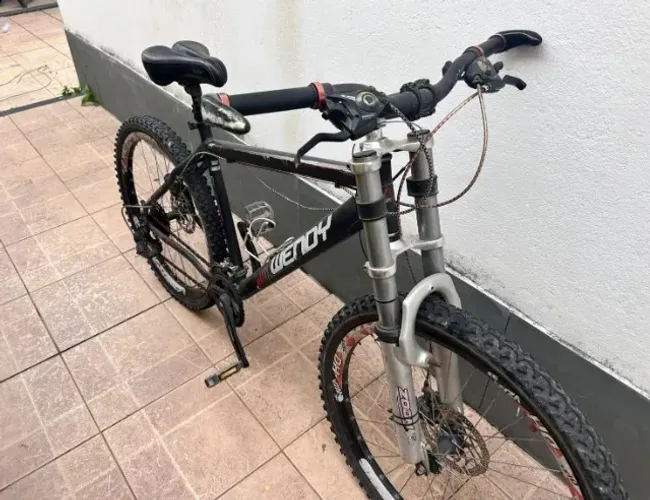 BICICLETA WENDY TODA CHIMANO ARO 26