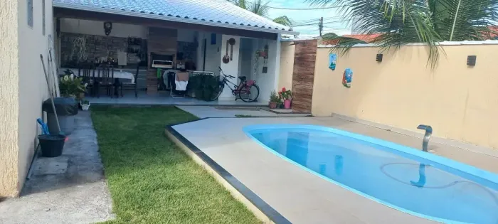 Casa com piscina bem localizada em Saquarema e 3 quartos