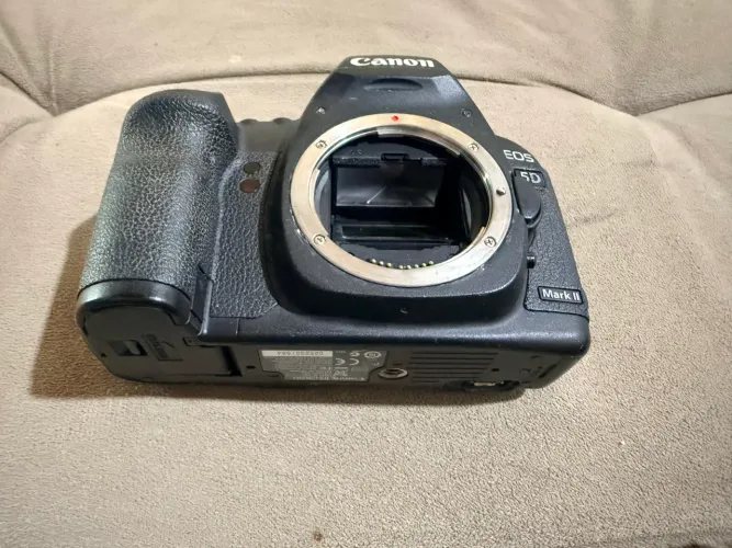Camera canon 5d mark 2 com problema no leitor de Cartao de memoria 1500