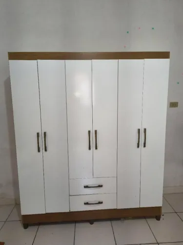 GUARDA ROUPA 6 PORTAS 2 GAVETAS BRANCO COM AMADEIRADO, BOM ESTADO!