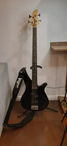 baixo jazz bass Yamaha