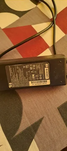 Fonte para computador 90w ( 19 wts) ( 100,00 reais)