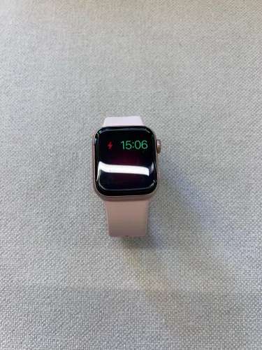Relógio smartwatch Apple Series 4 40mm rosê