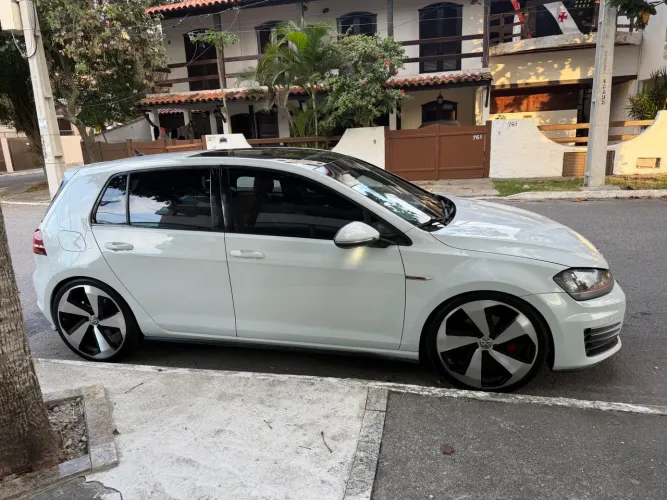 Volkswagen Golf GTI 2.0 TSI 220cv Aut. 2014