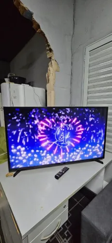 Tv Smart 42 polegadas ( entrega grátis ) aproveite 